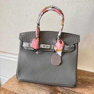 *READ Gray Croc Emboss 30 BK Touch Satchel Bag w/ Silver HW Lock Key Belted B1